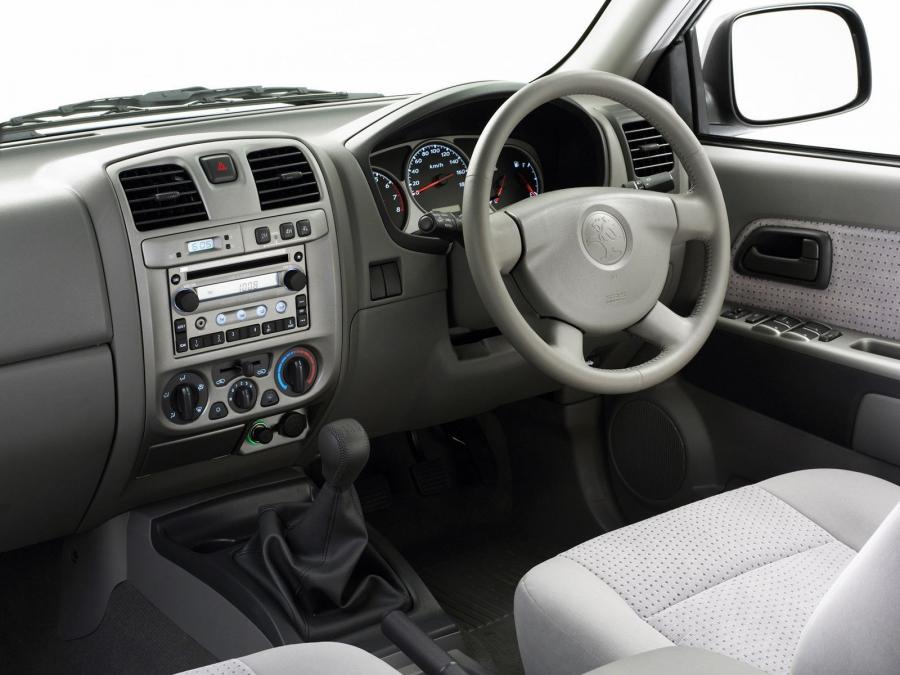  Holden Rodeo LT Crew Cab 2003 года  (фото 2 из 5)